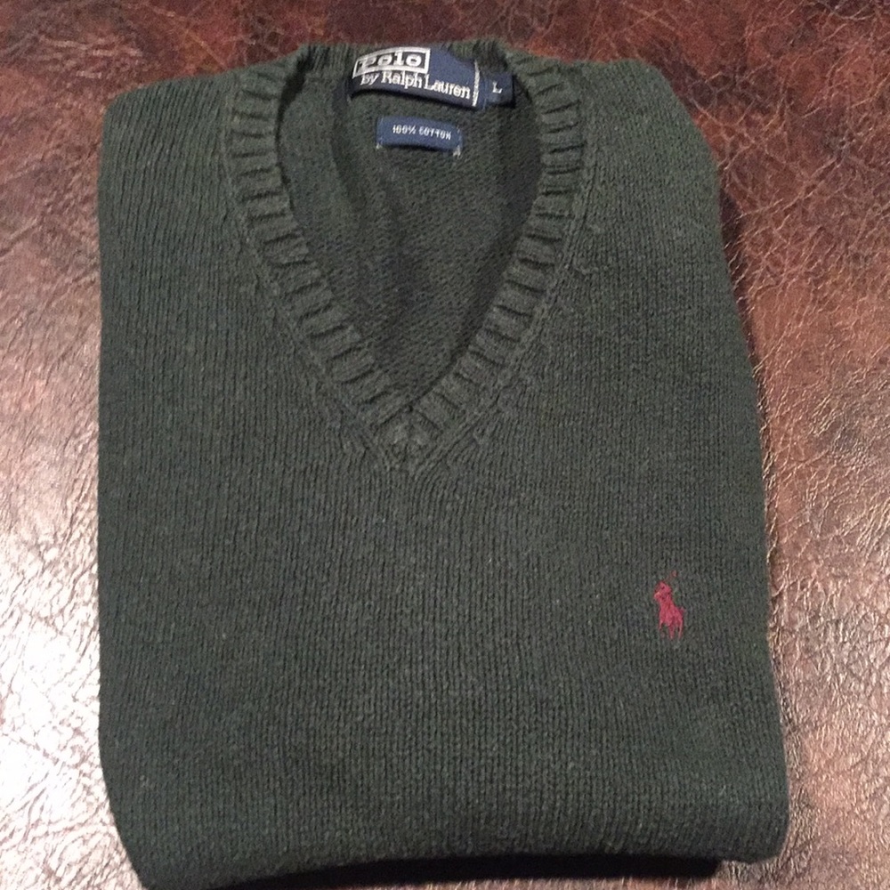 Sleeve less V-Neck Sweater. - Picture 4 of 4